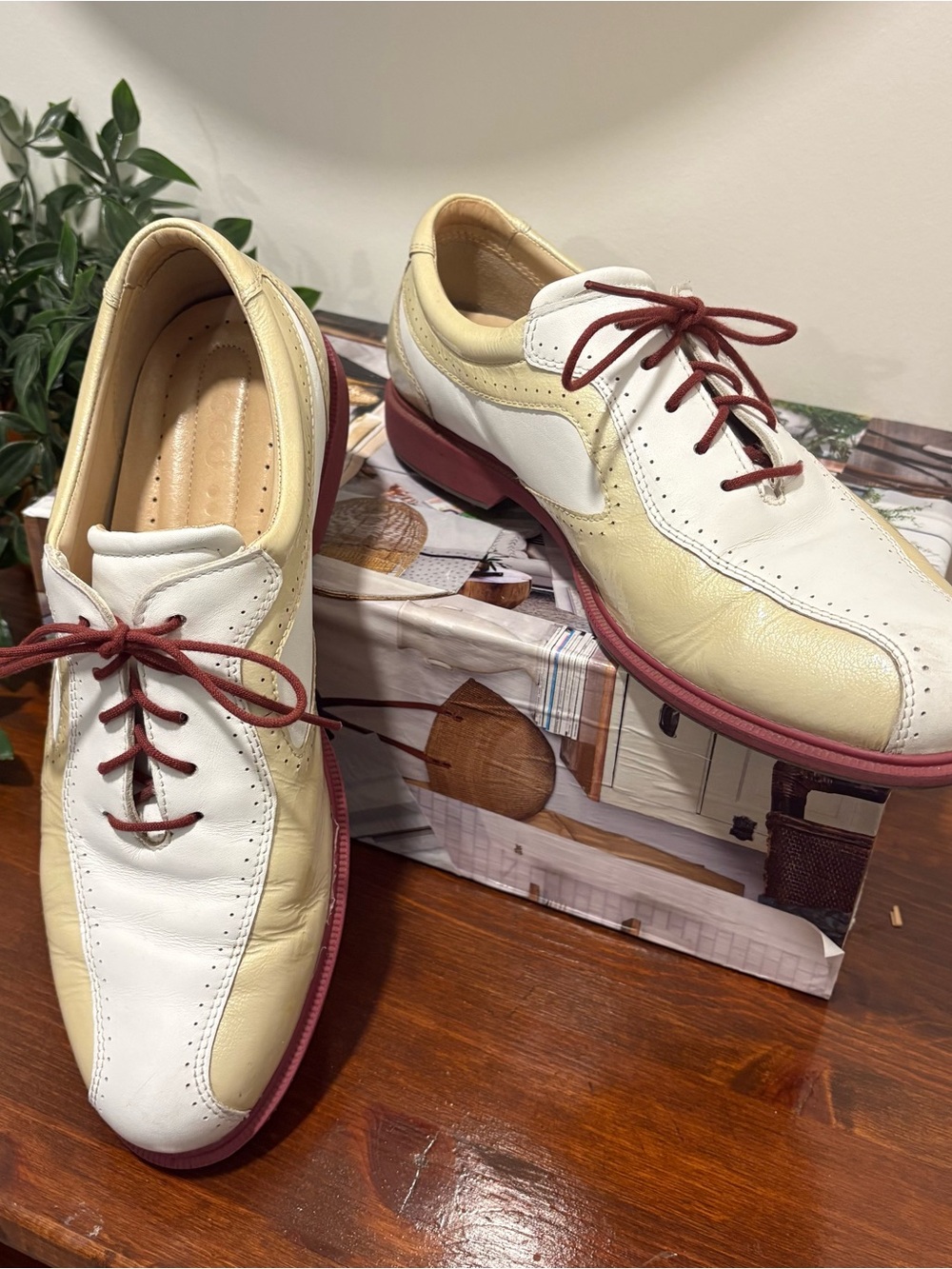 Ecco Women’s White and Cream Leather Golf Shoes with Pink Laces & Soles